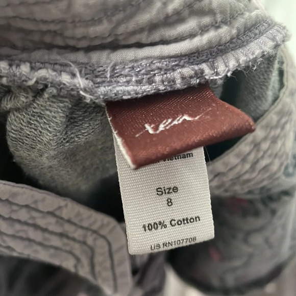 Tea collection flower petal short sleeve gray dress with buttons on chest - Picture 4 of 4